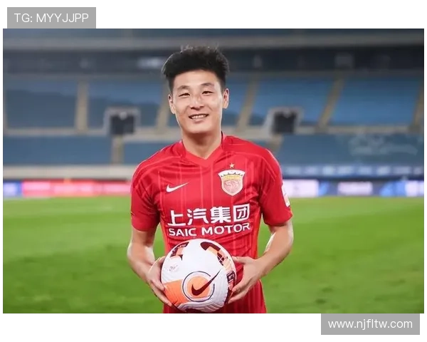 中国退役足球明星男的传奇人生与对中国足球发展的深远影响