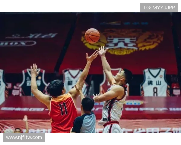 全国锦标赛分析：杭州篮球队在比赛中的战术意识与团队配合表现评析