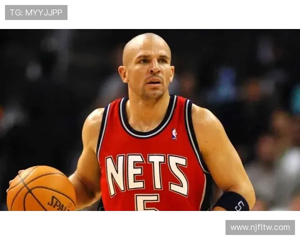 黑人后卫足球明星的崛起与影响力解析：从场上表现到社会责任的多重角色